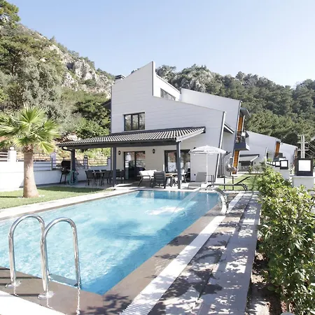 Villa Turuncta Ozel Havuzlu Luks Marın 1