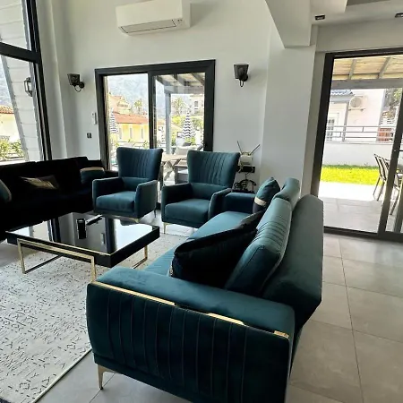 Villa Turuncta Ozel Havuzlu Luks Marin 1 *