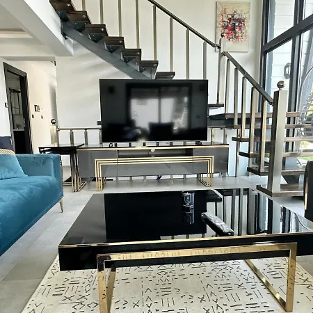 Turuncta Ozel Havuzlu Luks Marin 1 فيلة