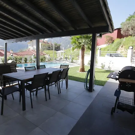 Turuncta Ozel Havuzlu Luks Marin 1