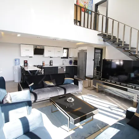 Villa Turuncta Ozel Havuzlu Luks Marin 1 *