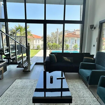 Turuncta Ozel Havuzlu Luks Marin 1 Villa *